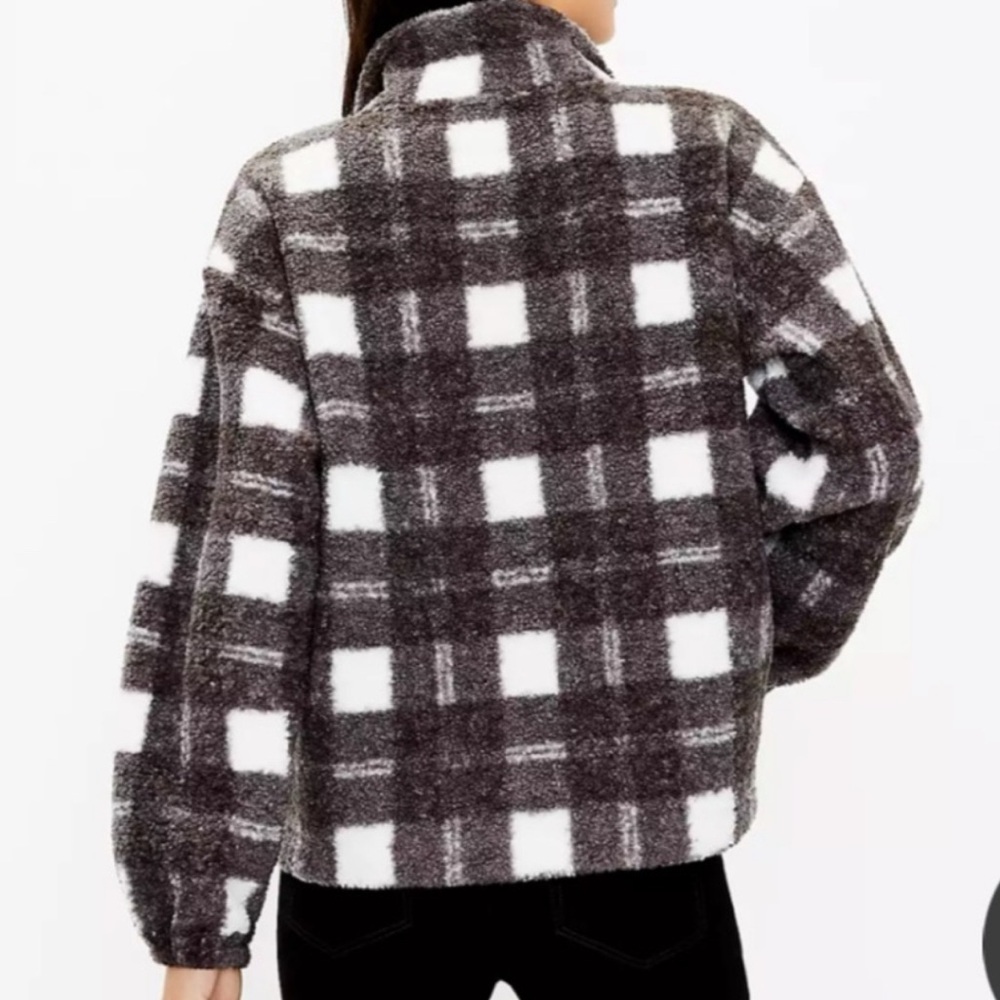 LOFT Gray and White Fleece Sherpa pullover Large NWT - Picture 4 of 9